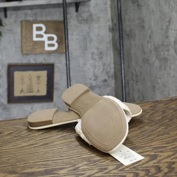 NWT A New Day Womens Ariella Woven Raffia Slide Sandals 92609192 White 9M - Picture 9 of 10